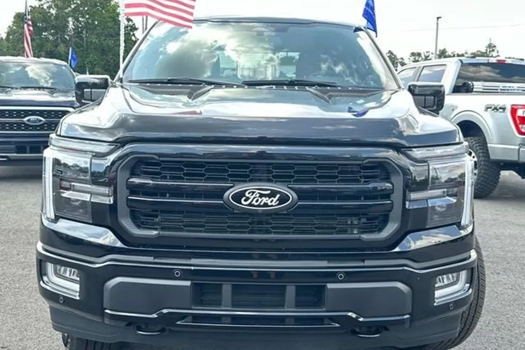 2024 Ford F-150 Lariat photo 1