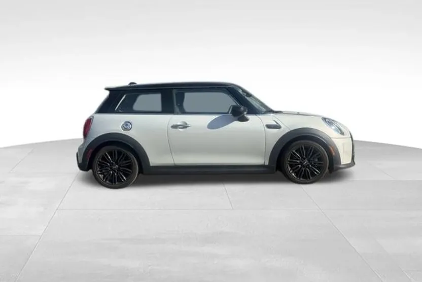2023 Mini Cooper 2 Door Hardtop Signature photo 1