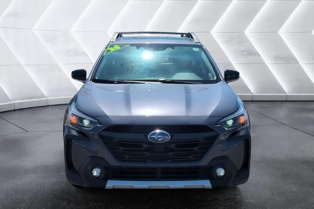 2025 Subaru Outback Limited XT photo 1