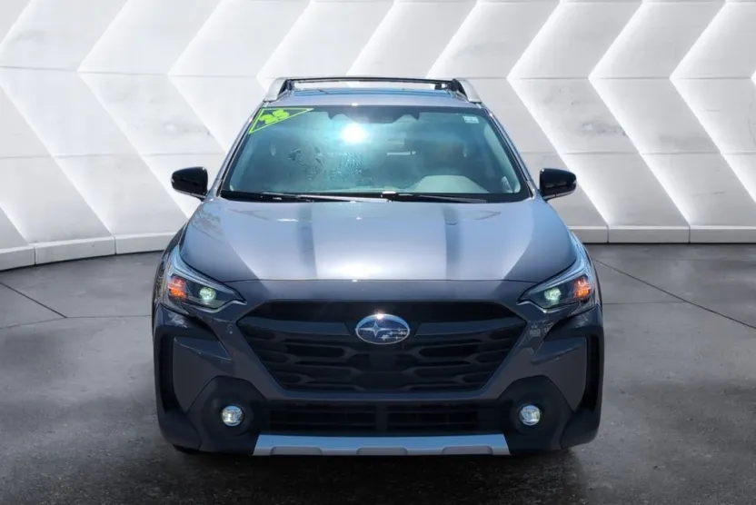 2025 Subaru Outback Limited XT photo 1