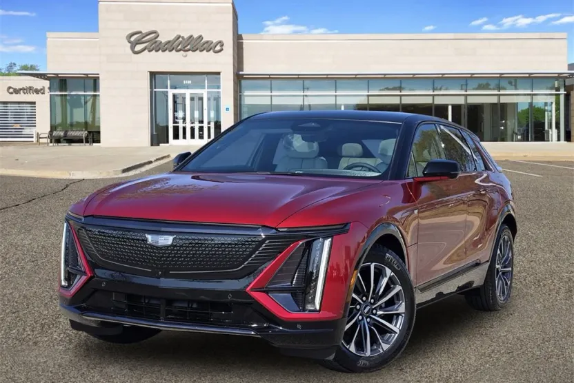 2025 Cadillac Lyriq Sport photo 1