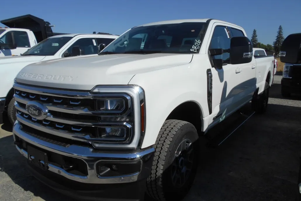 2025 Ford F-350 Lariat photo 1
