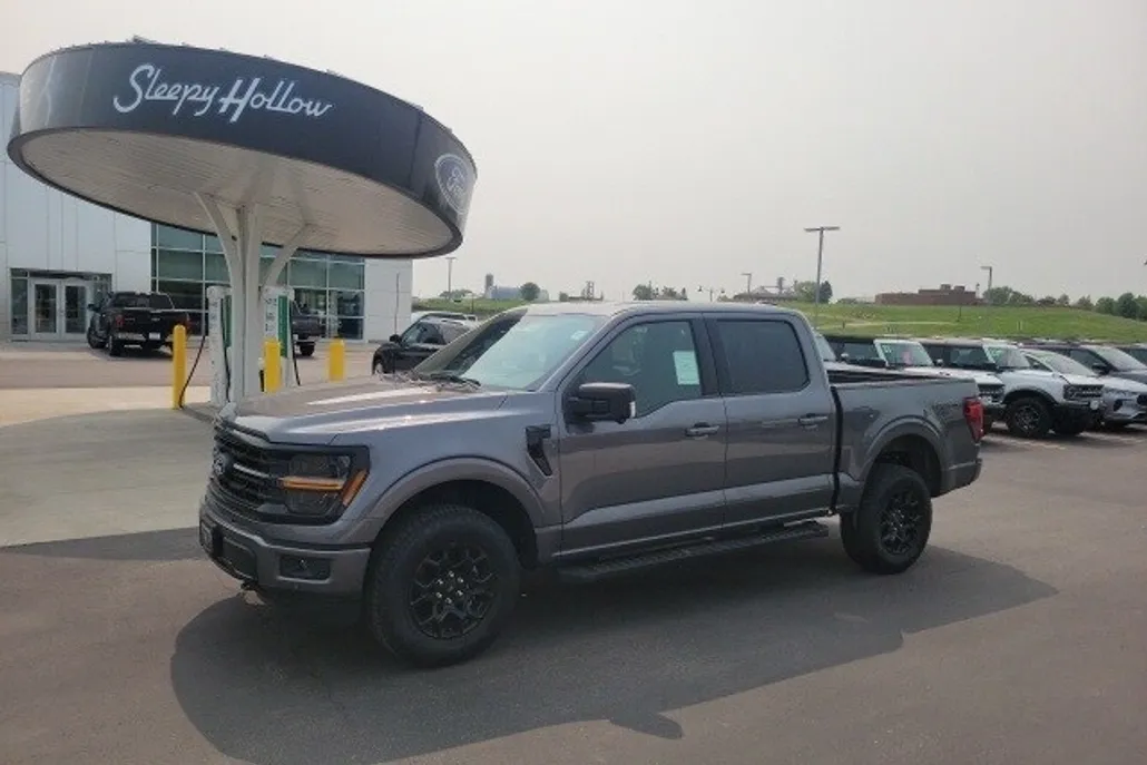 2025 Ford F-150 XLT photo 1