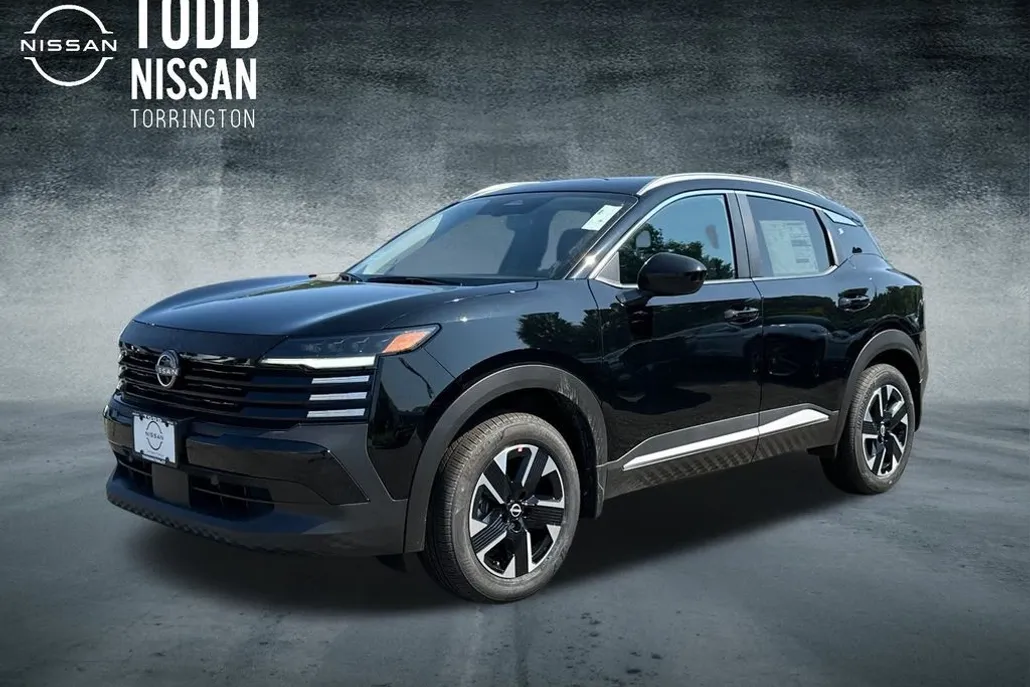 2025 Nissan Kicks SV photo 1