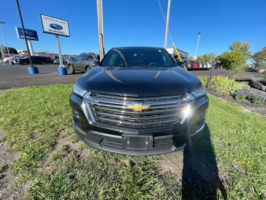 2023 Chevrolet Traverse Cloth photo 1