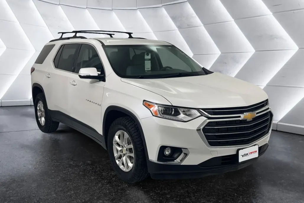 2020 Chevrolet Traverse 1LT photo 1