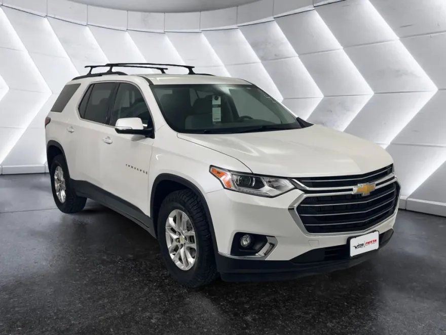 2020 Chevrolet Traverse 1LT photo 1