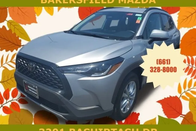 2024 Toyota Corolla Cross LE photo 1