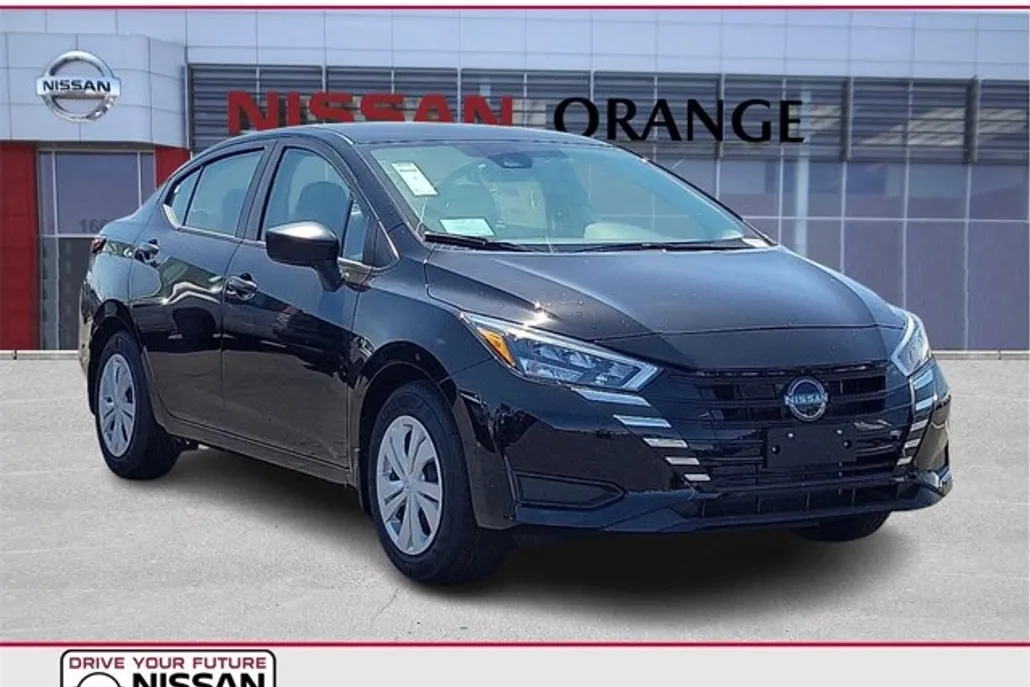 2025 Nissan Versa S photo 1