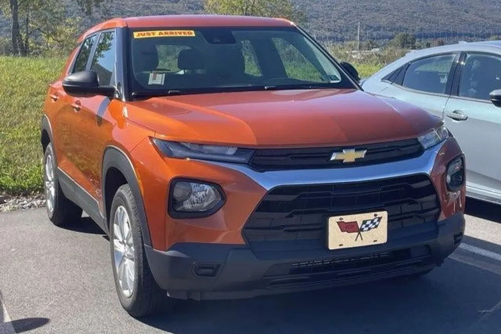 2022 Chevrolet Trailblazer LS photo 1