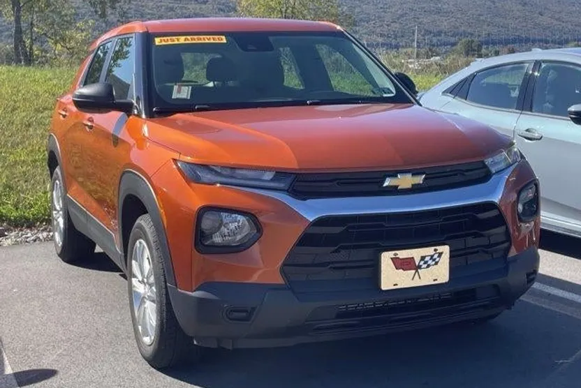 2022 Chevrolet Trailblazer LS photo 1