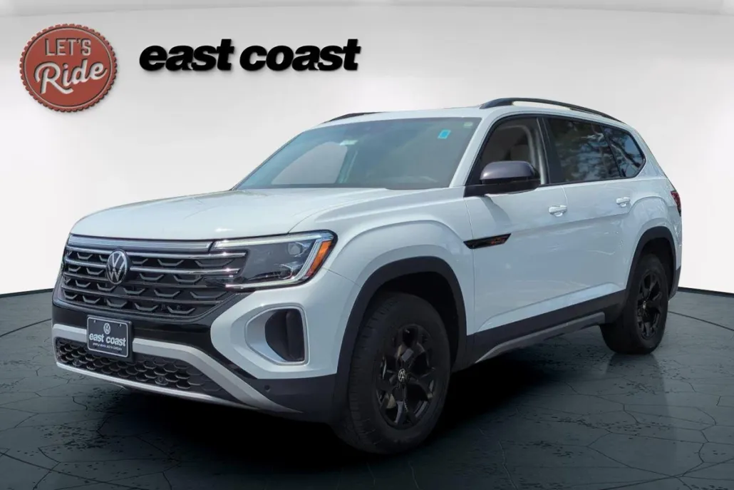 2025 Volkswagen Atlas Peak Edition SE photo 1