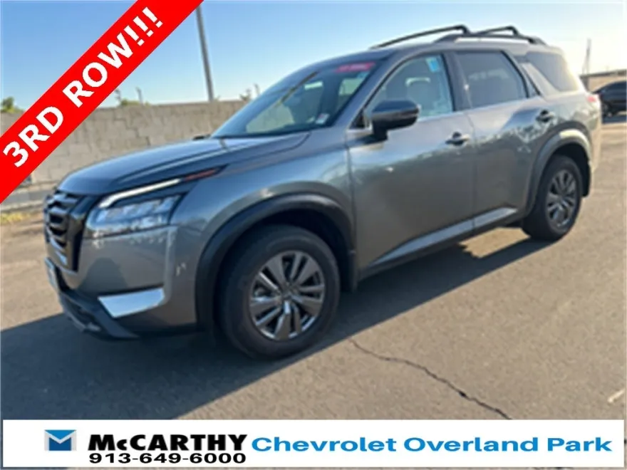 2024 Nissan Pathfinder SV photo 1