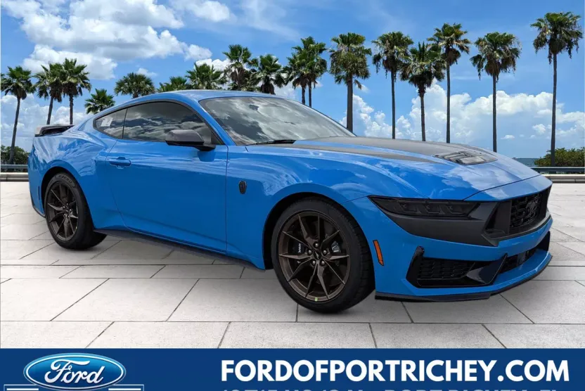 2025 Ford Mustang Dark Horse photo 1