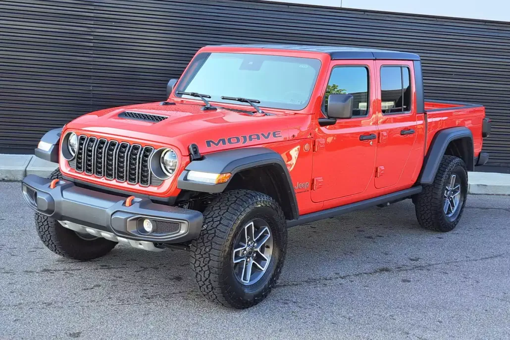 2025 Jeep Gladiator Mojave photo 1