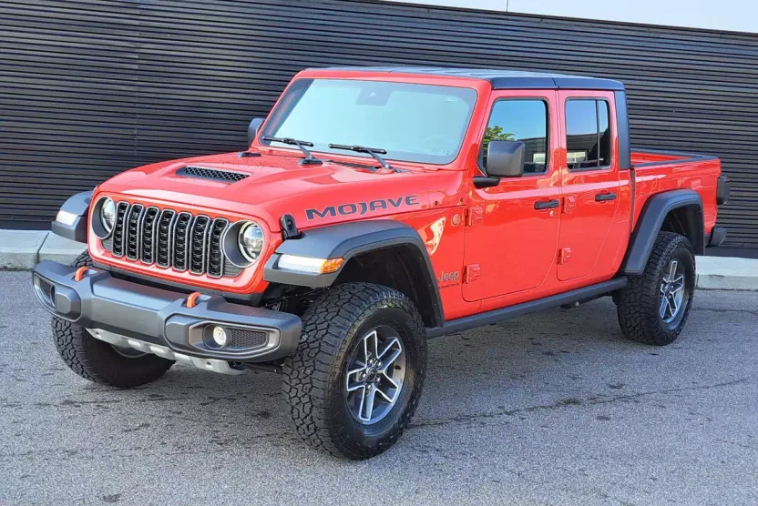 2025 Jeep Gladiator Mojave photo 1