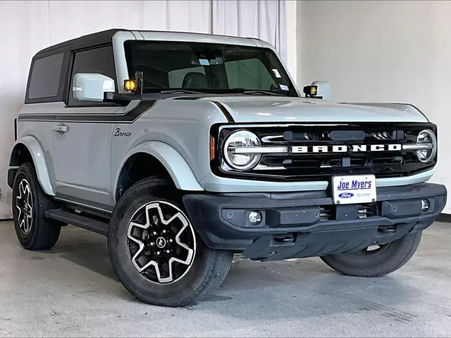 2021 Ford Bronco Outer Banks photo 1