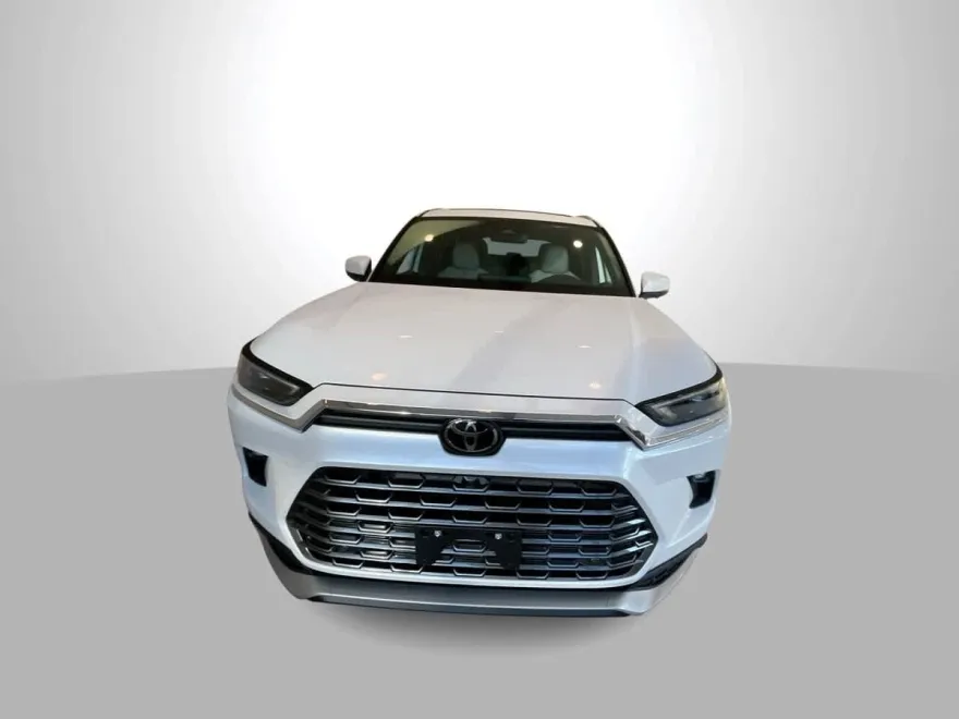 2026 Toyota Highlander Hybrid Platinum photo 1