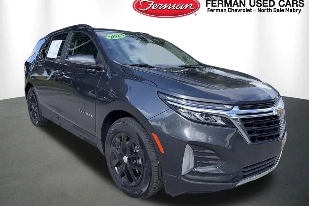 2023 Chevrolet Equinox LT photo 1
