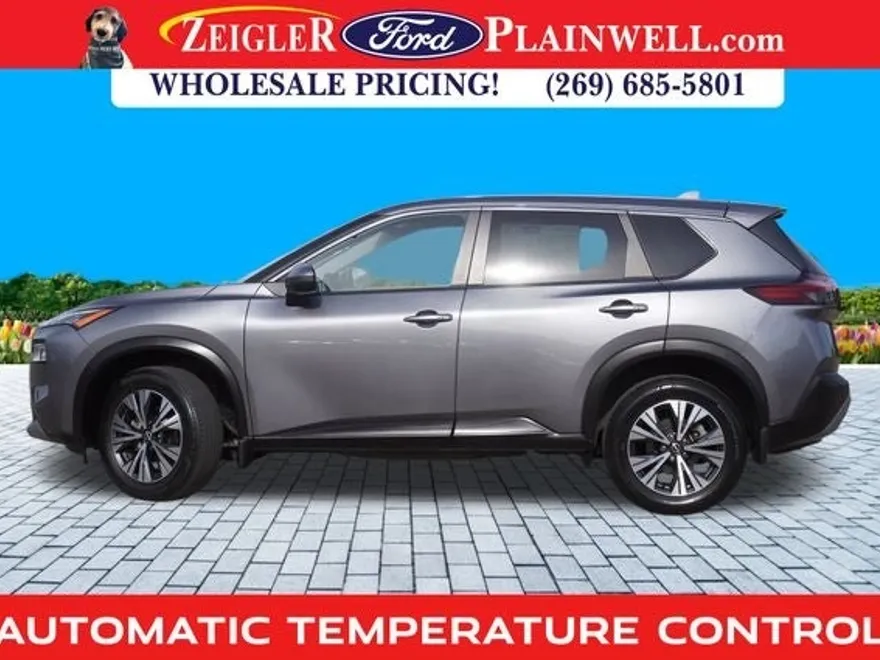 2022 Nissan Rogue SV AWD photo 1