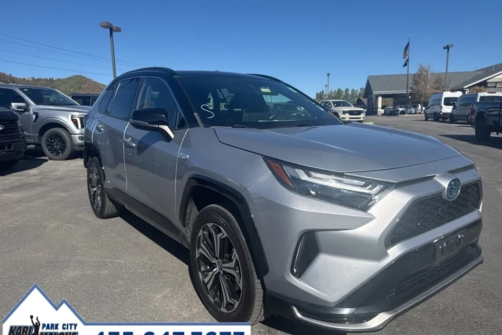 2022 Toyota RAV4 Prime XSE photo 1