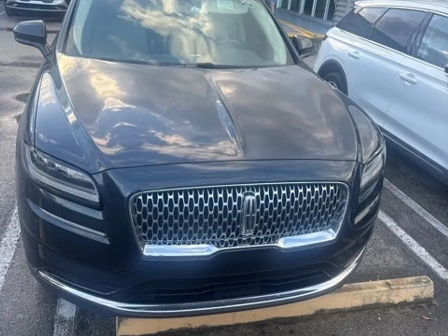 2022 Lincoln Nautilus Standard photo 1