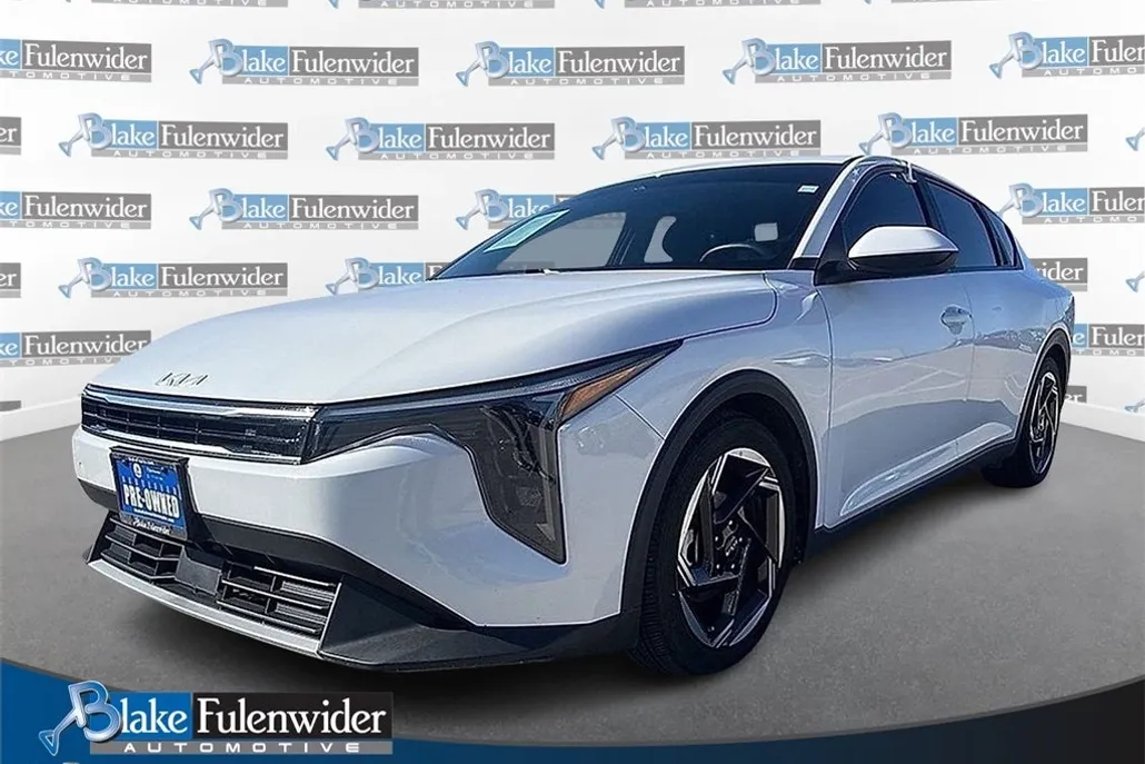2025 Kia K4 EX photo 1