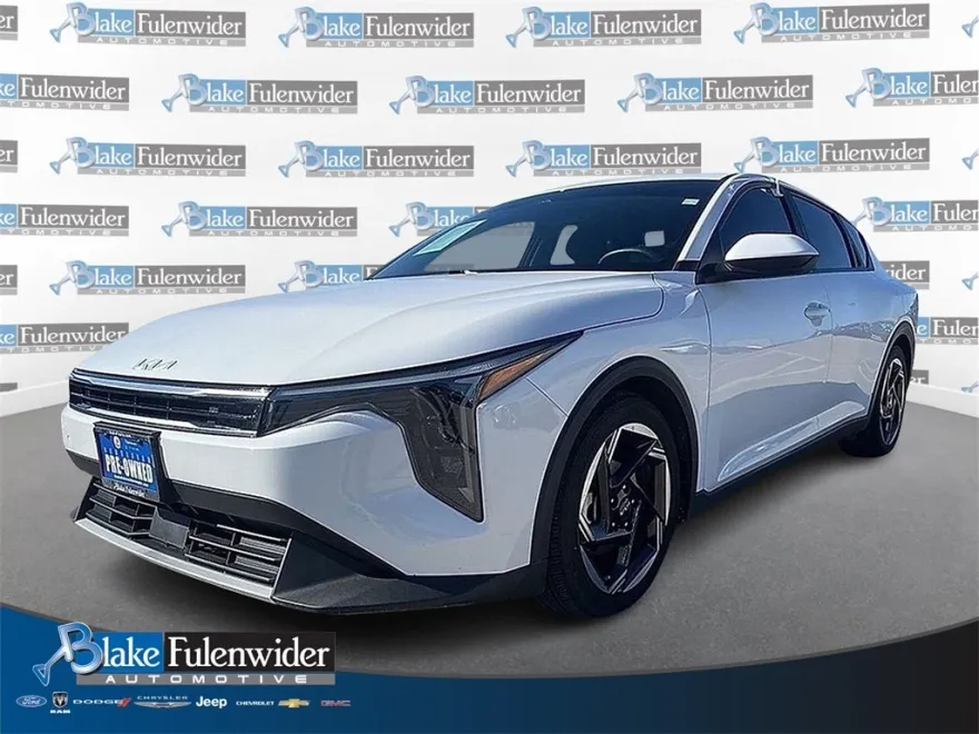 2025 Kia K4 EX photo 1