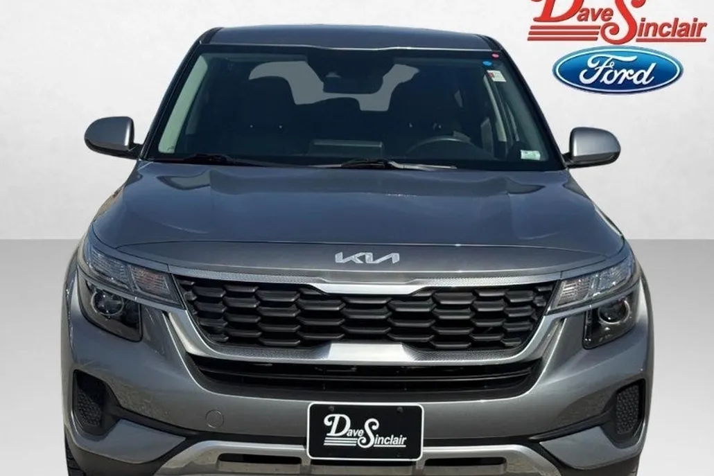2022 Kia Seltos LX photo 1