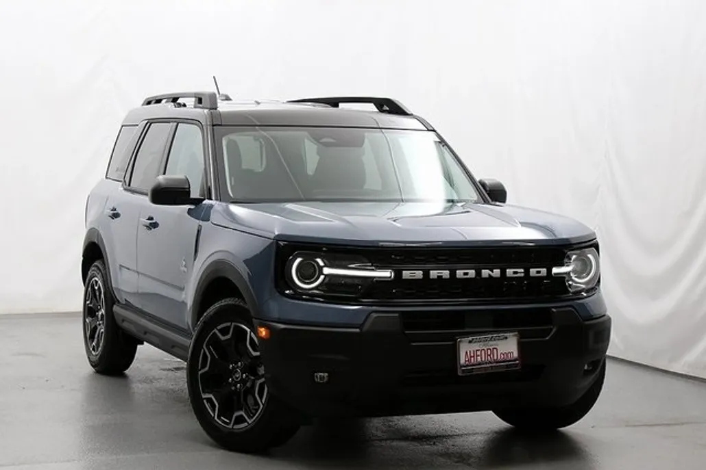 2025 Ford Bronco Sport Outer Banks photo 1