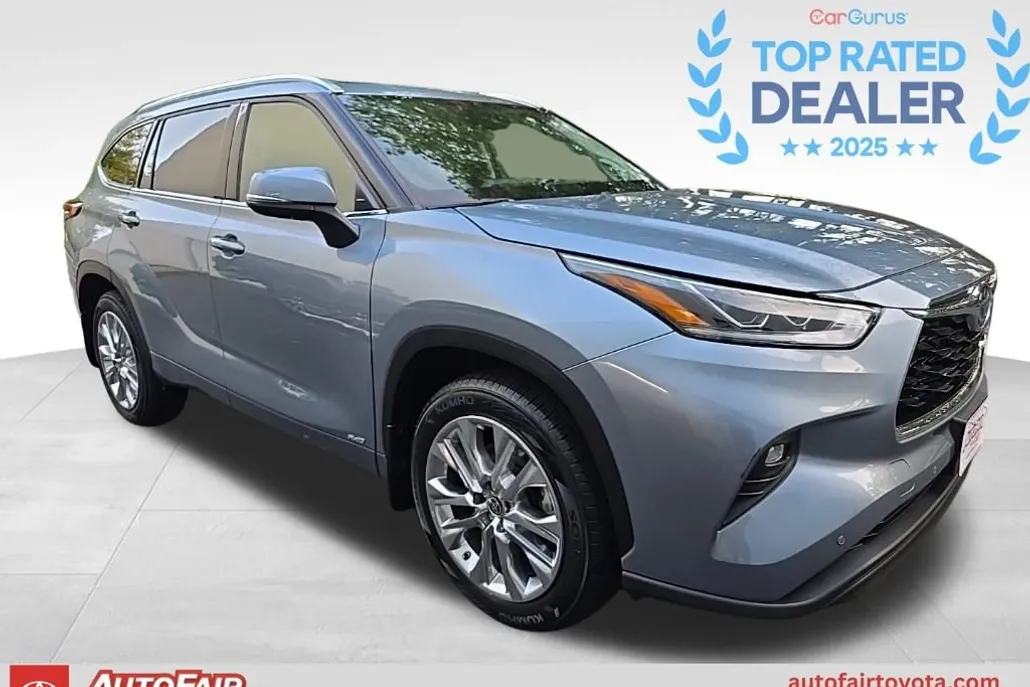 2022 Toyota Highlander Hybrid Limited photo 1