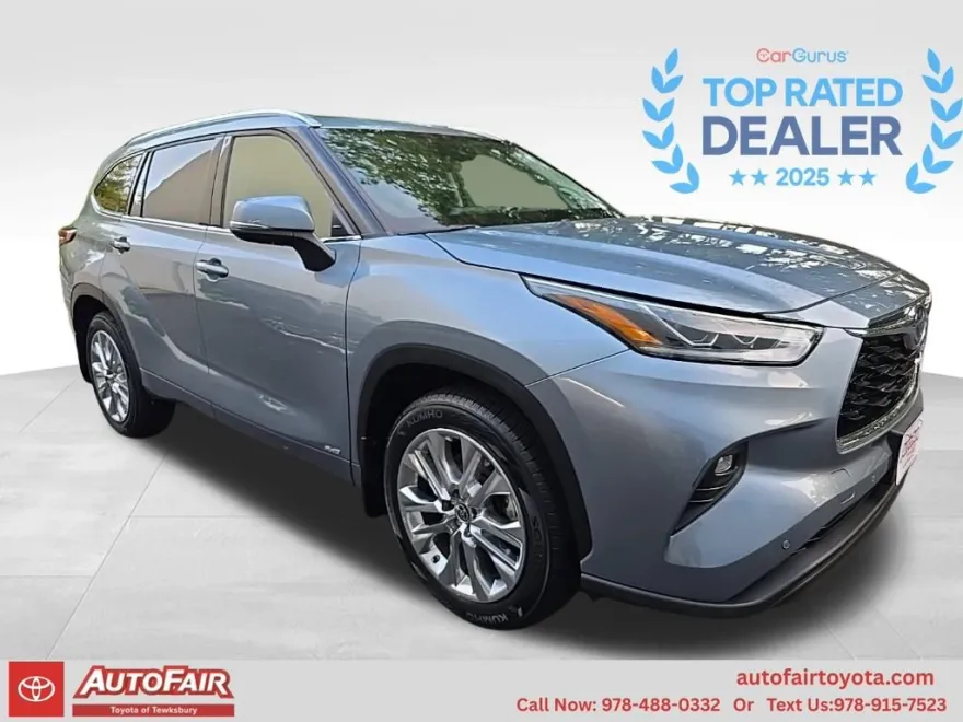 2022 Toyota Highlander Hybrid Limited photo 1