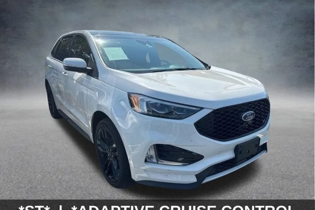 2022 Ford Edge ST photo 1