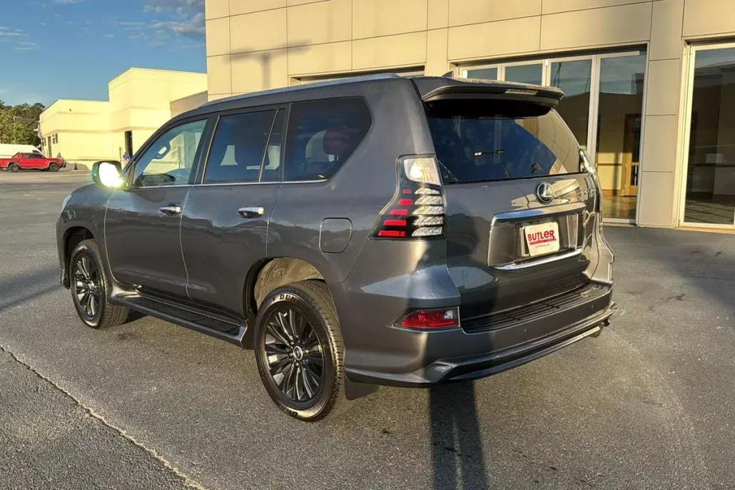 2023 Lexus GX 460 Premium photo 1