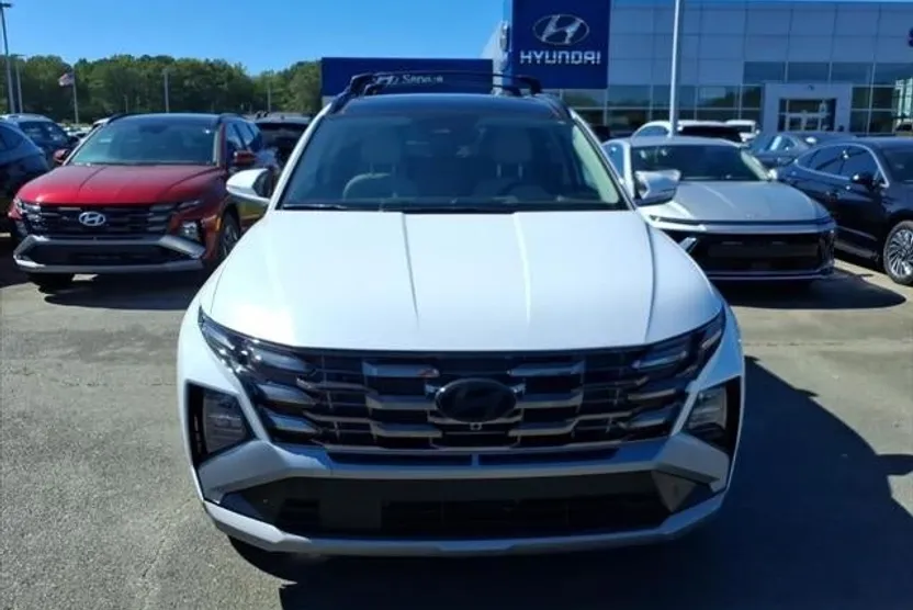 2025 Hyundai Tucson Hybrid Limited photo 1