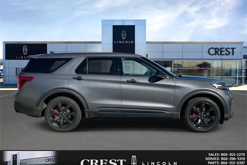 2022 Ford Explorer ST photo 1