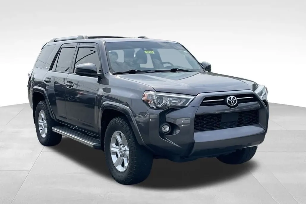 2022 Toyota 4Runner SR5 photo 1