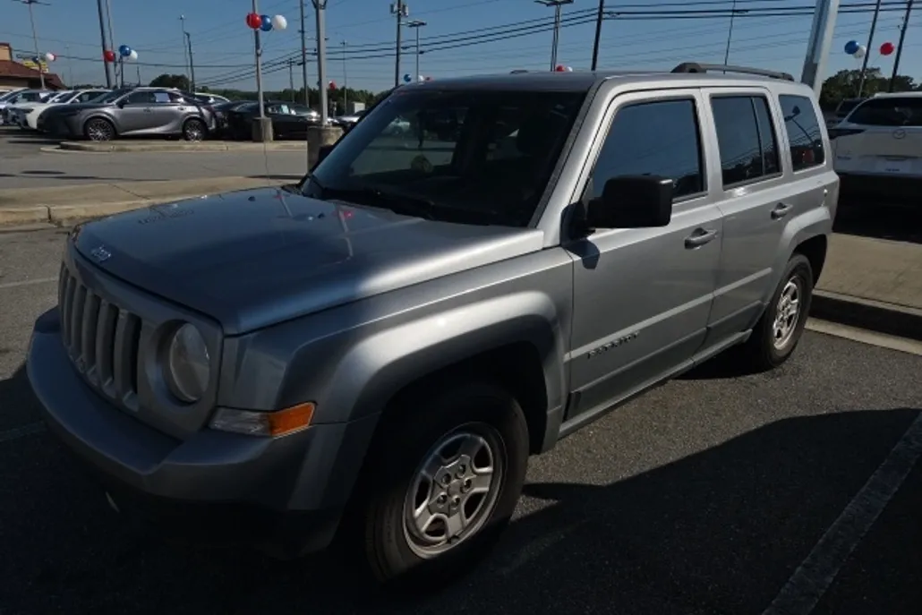 2016 Jeep Patriot Sport photo 1