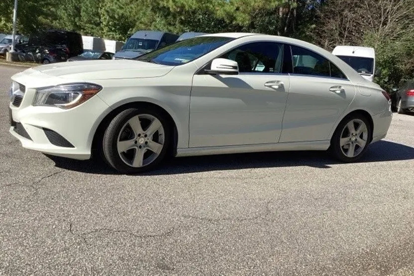 2016 Mercedes Benz CLA 250 4MATIC photo 1
