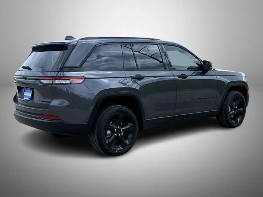 2024 Jeep Grand Cherokee Altitude photo 1