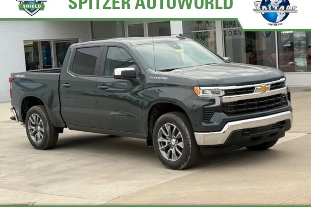 2026 Chevrolet Silverado photo 1