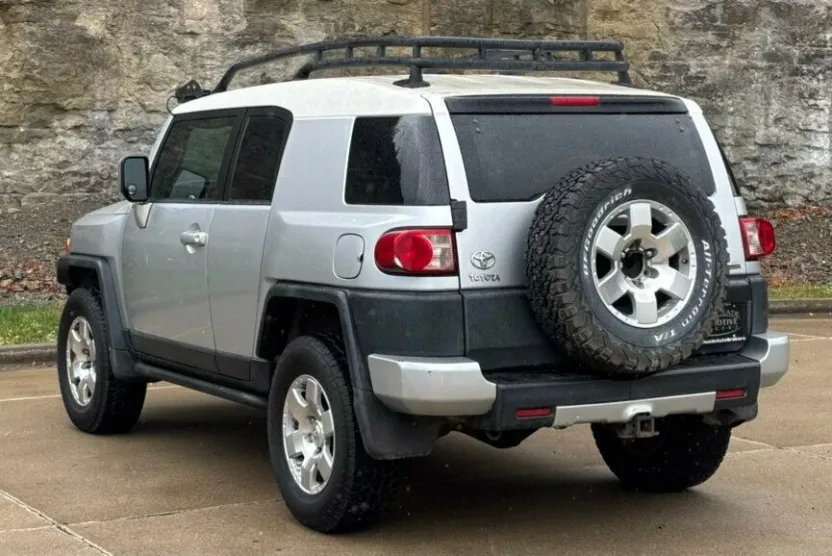 2008 Toyota FJ Cruiser Base photo 1