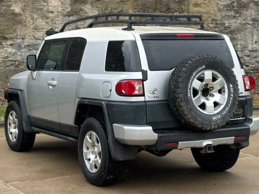 2008 Toyota FJ Cruiser Base photo 1