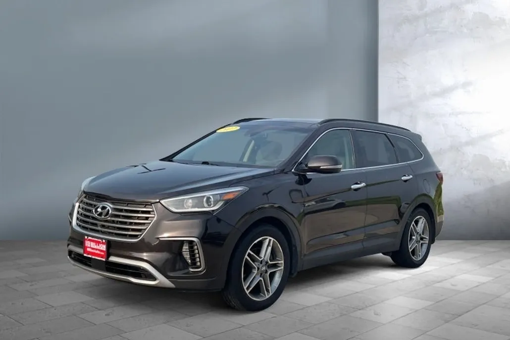 2017 Hyundai Santa Fe SE Ultimate photo 1