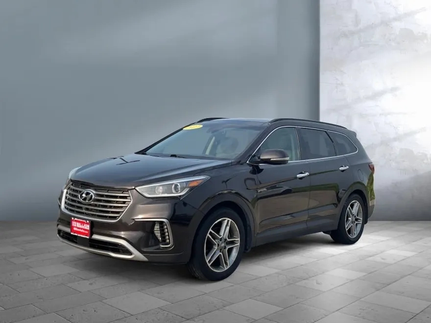 2017 Hyundai Santa Fe SE Ultimate photo 1