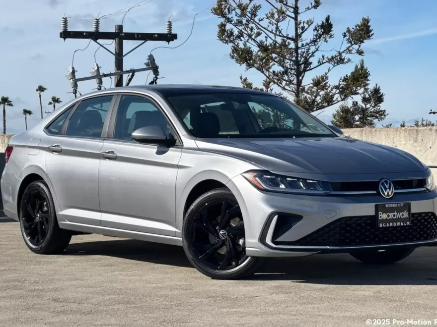 2025 Volkswagen Jetta 1.5T SE photo 1