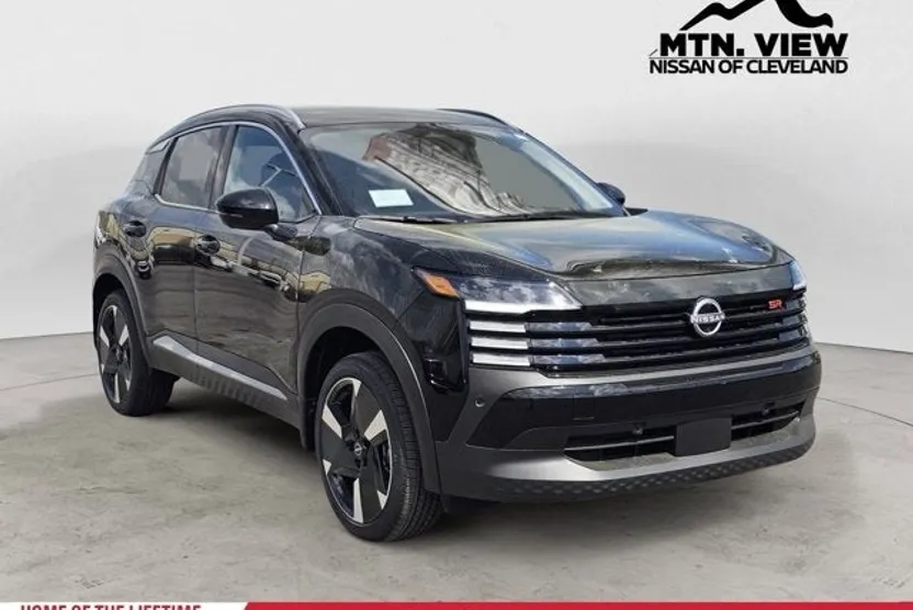 2025 Nissan Kicks SR photo 1