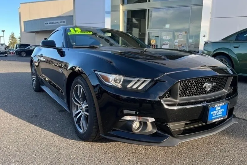 2015 Ford Mustang GT Premium photo 1