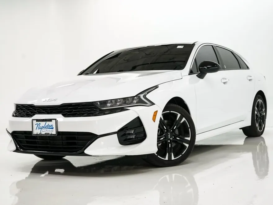 2024 Kia K5 GT-Line photo 1