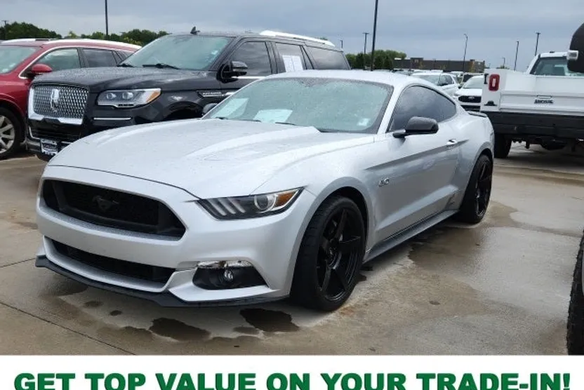 2016 Ford Mustang GT photo 1